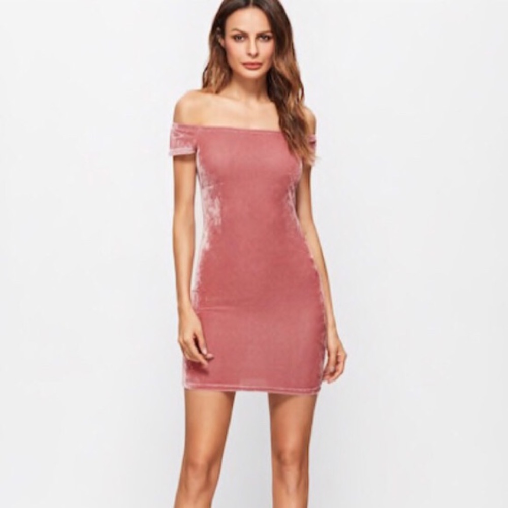 🍑 Peach Velvet Dress🍑 - Picture 2 of 4